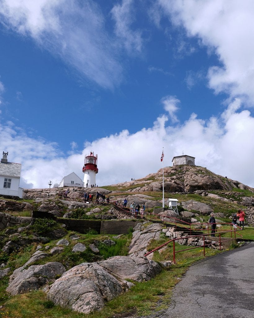 Lindesnes Lighthouse — Armed with a superzoom and difficult 24mm 4